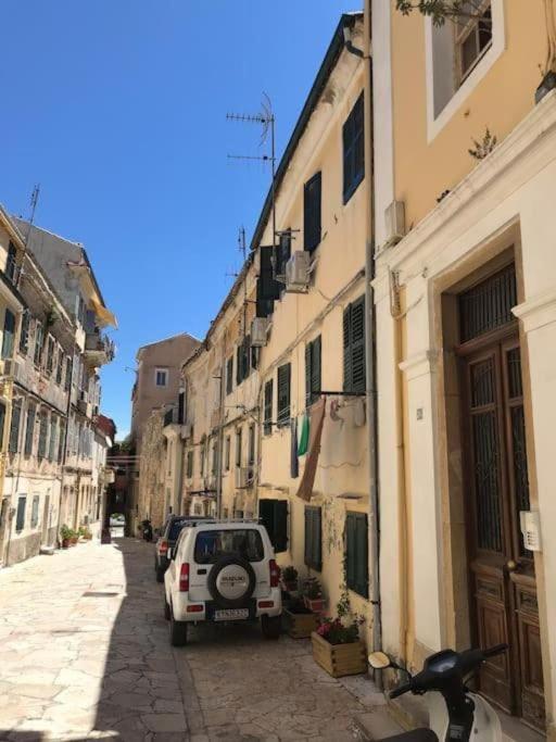 The Piano House Corfu Daire